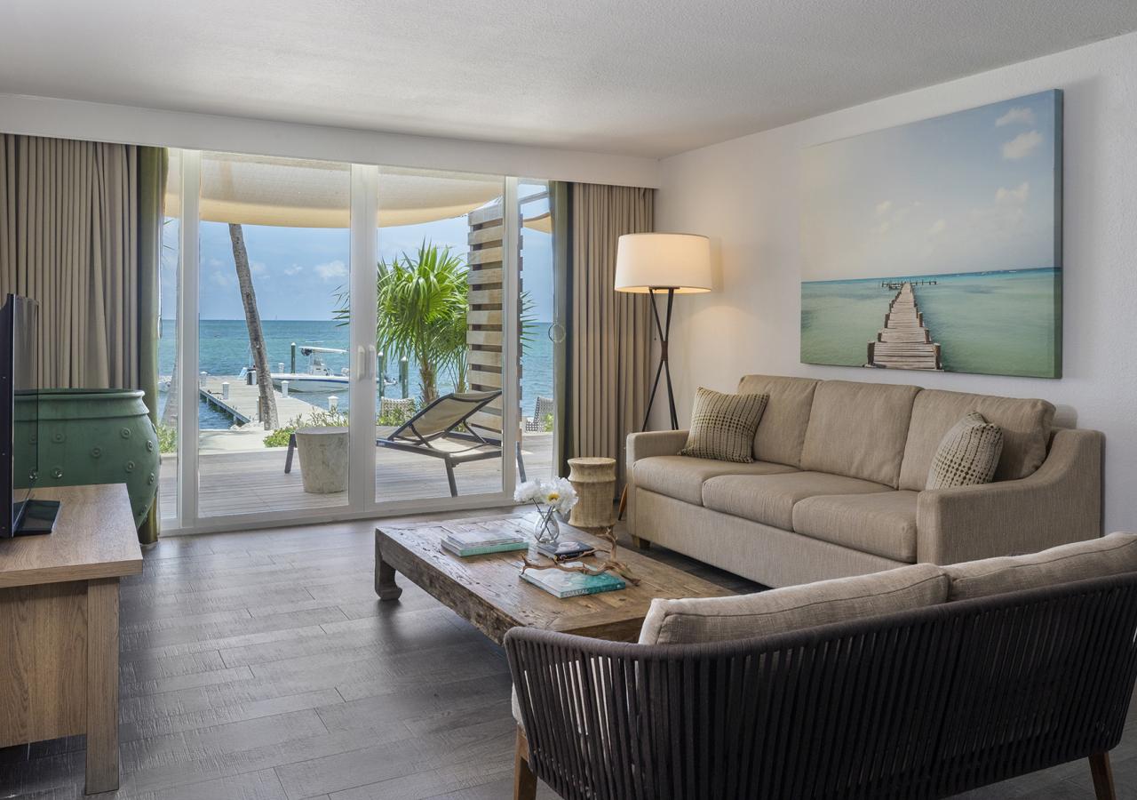 OCEANFRONT TWO QUEEN BEDS_ ONE BEDROOM SUITE WITH 2 LANAIS