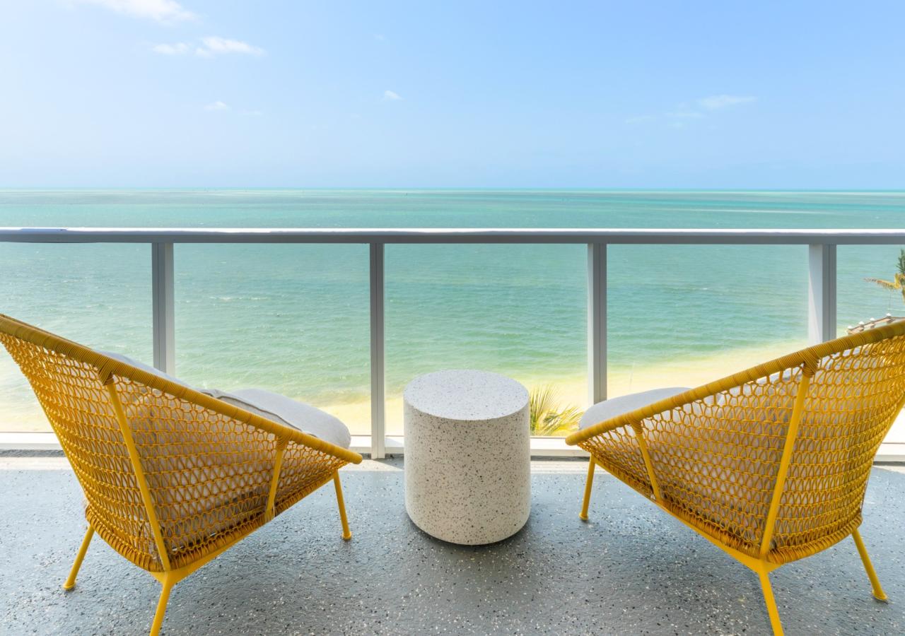 2 Bedroom Suite, 2 Kings, Sofabed, Balcony