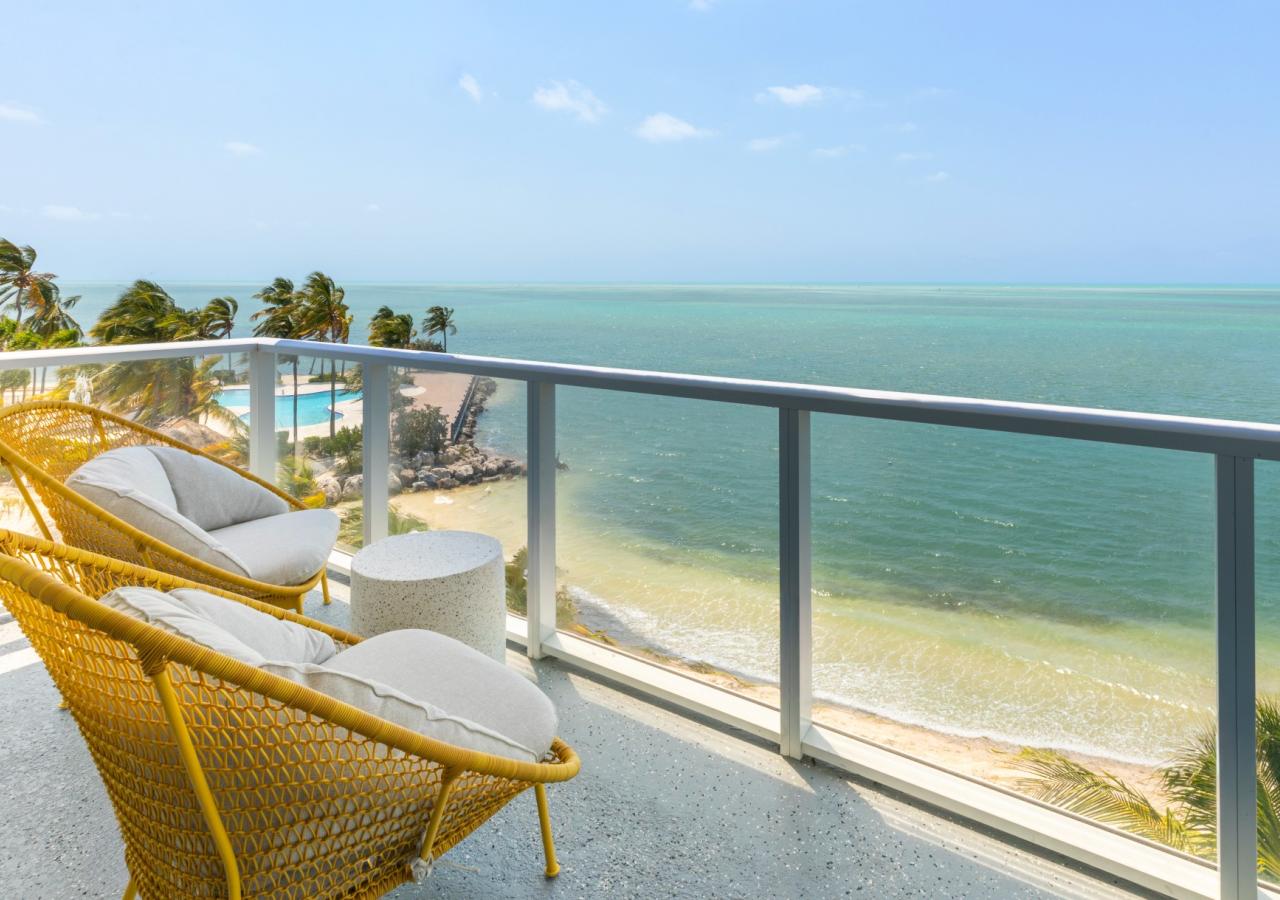 2 Bedroom Suite, 2 Kings, Sofabed, Balcony