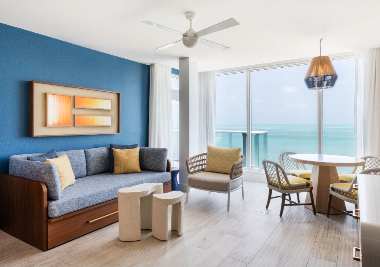 Reef Suite, 1 King, Sofabed, Balcony
