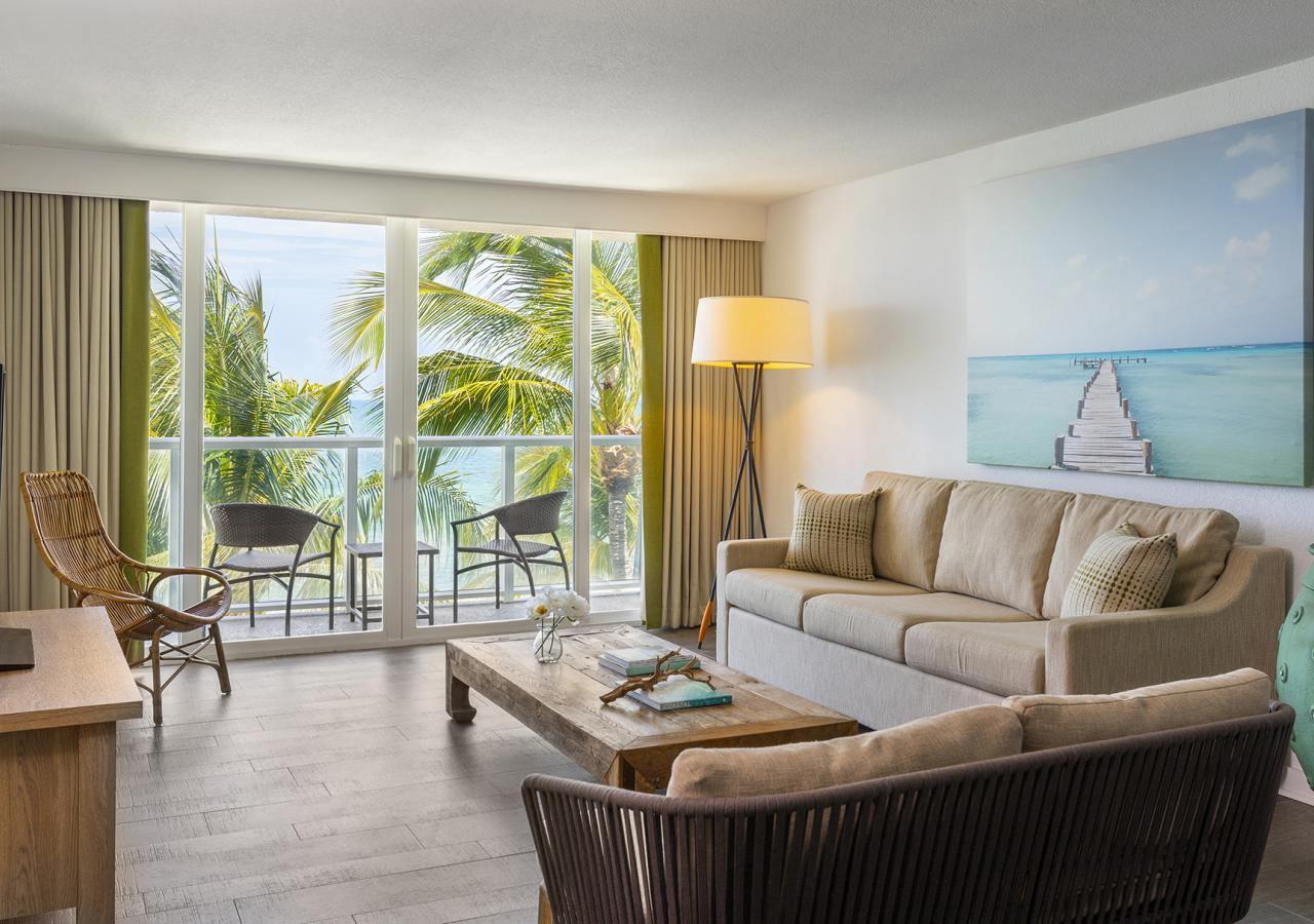 527 - OCEANFRONT 1 BEDROOM SUITE 2 QUEEN BEDS