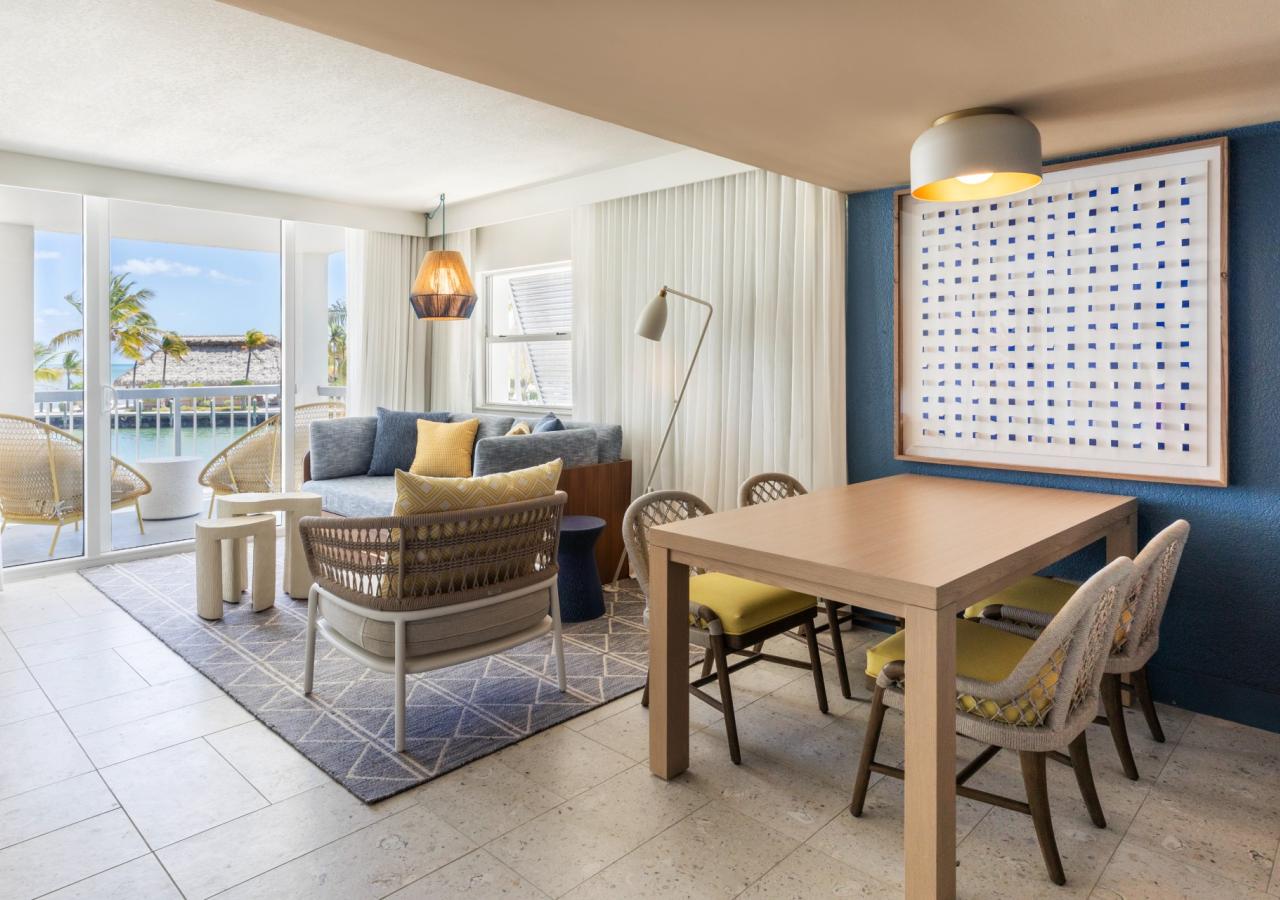 1 Bedroom Suite, 1 King, Cove Oceanview, Sofabed, Balcony