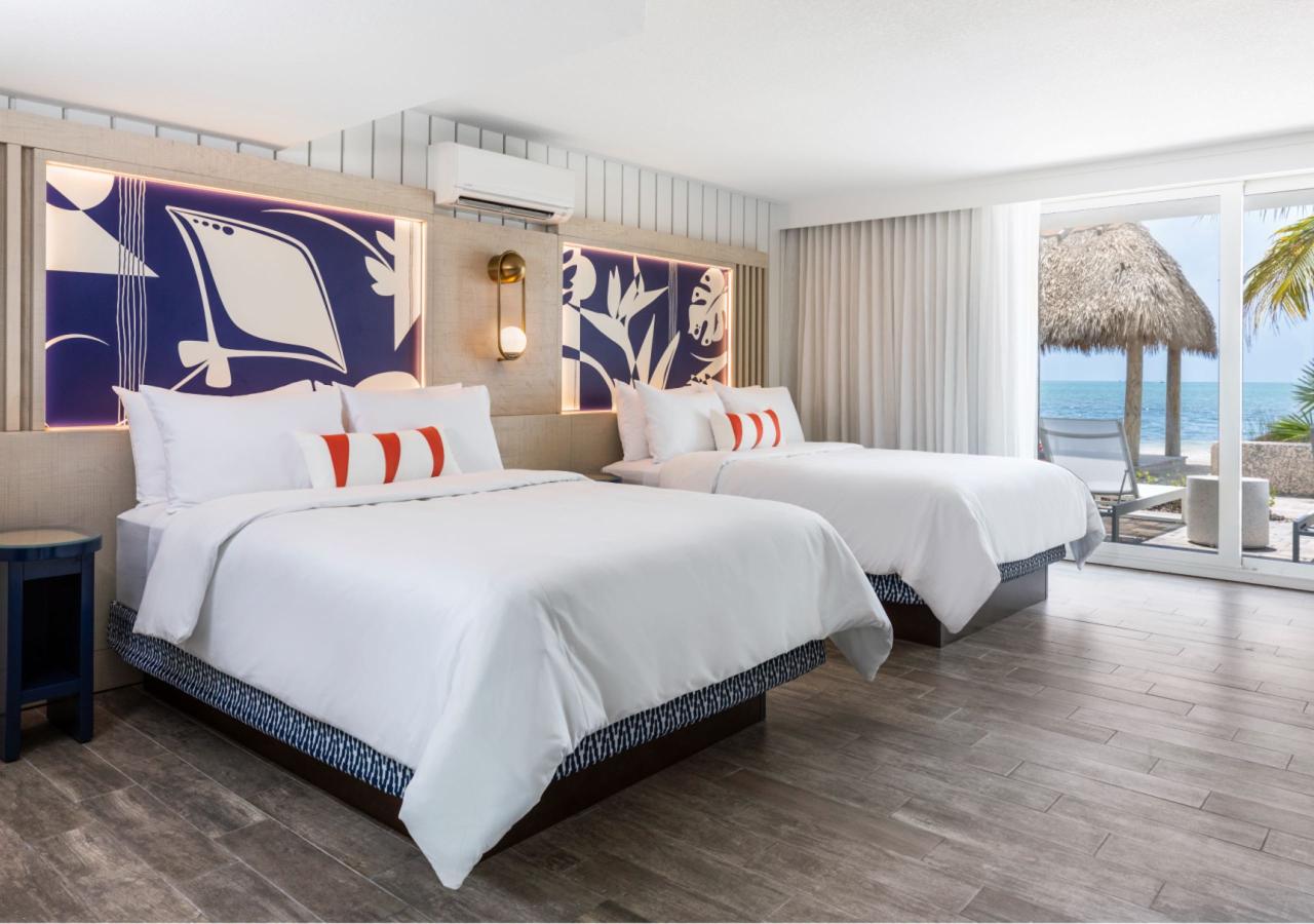 Guest Room, 1 King and 2 Queens, Oceanview Lanai