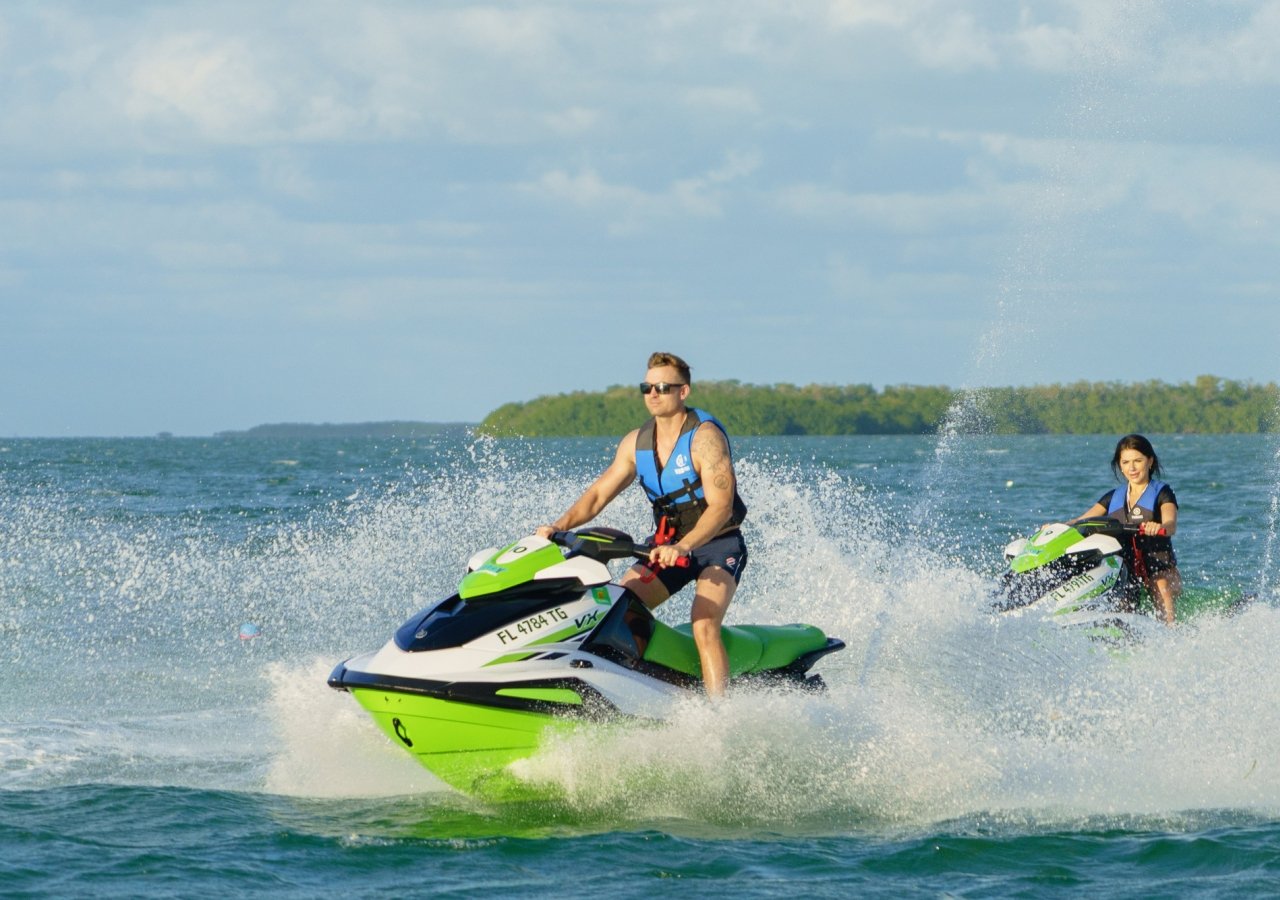 couple on jetskis